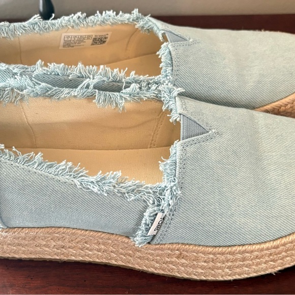TOMS Women's Light Blue Espadrille Platform Shoes - Picture 7 of 12